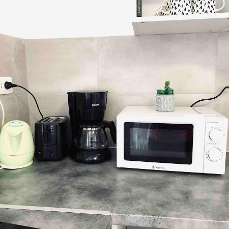 Jolie Appartement 2 Chambres 65M2 Au Centre Ville フォントネー・ル・コント エクステリア 写真